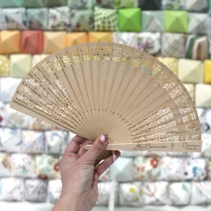 Abanico de madera personalizado