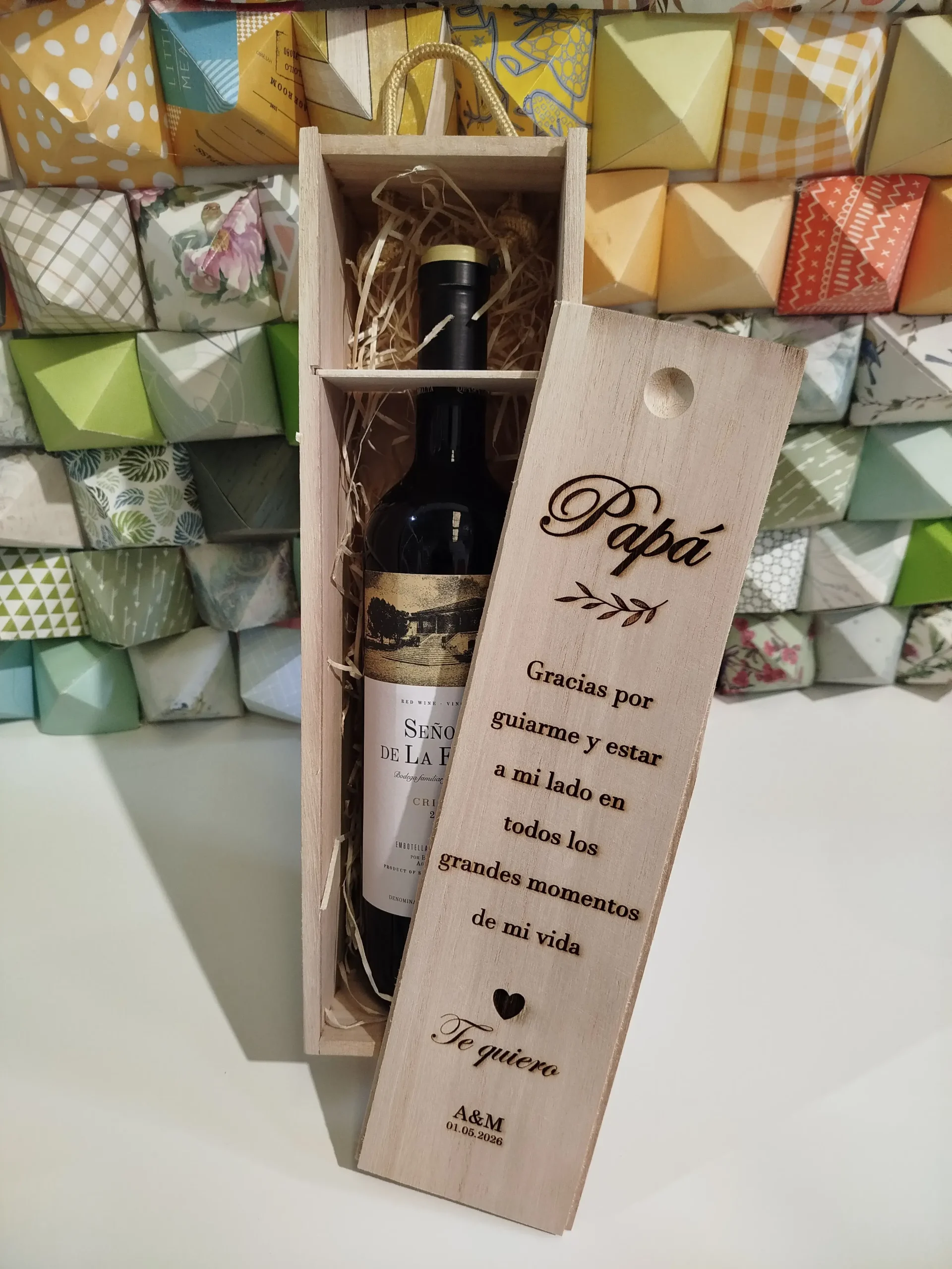 CAJA DE VINO PERSONALIZADA